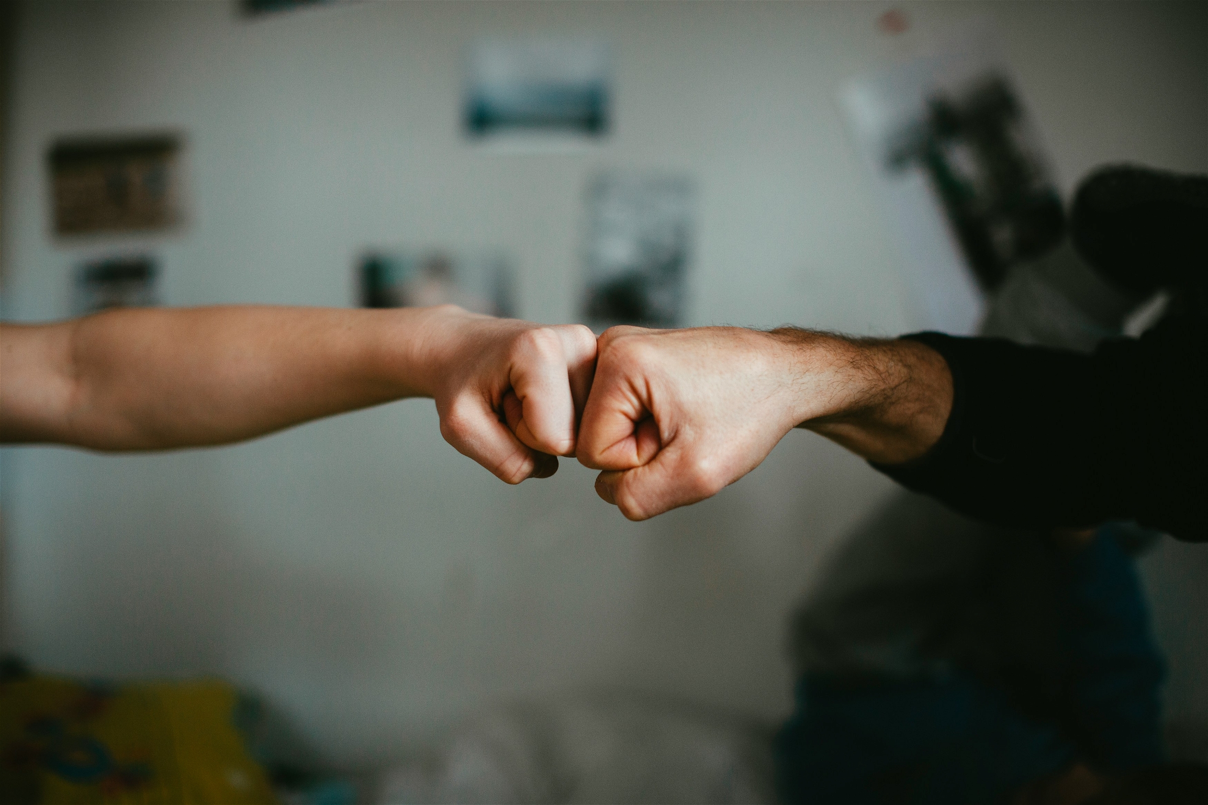 hand shake